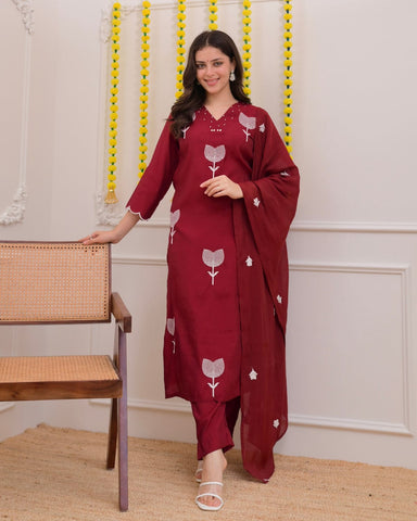 Maroon-licious thread embroidered 3pc kurta set