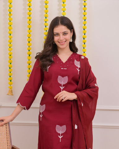 Maroon-licious thread embroidered 3pc kurta set
