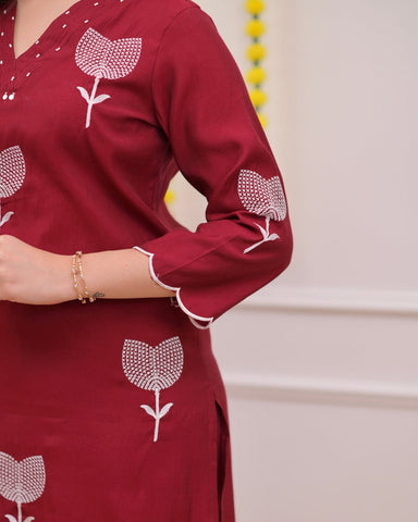 Maroon-licious thread embroidered 3pc kurta set